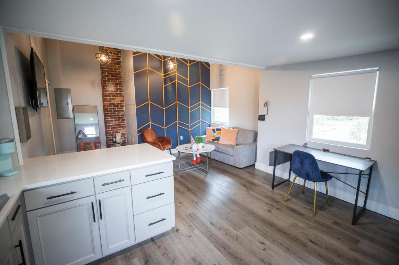 The Contemporary Apartment Sanford Bagian luar foto