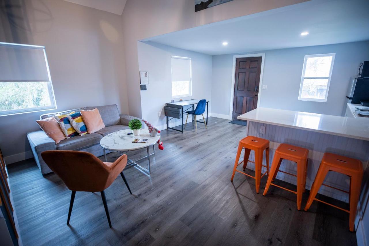 The Contemporary Apartment Sanford Bagian luar foto