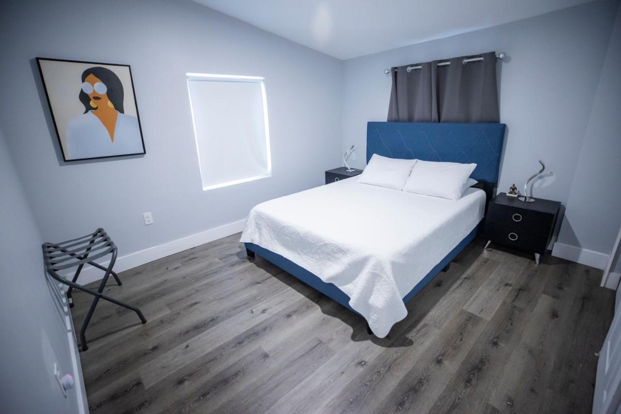 The Contemporary Apartment Sanford Bagian luar foto