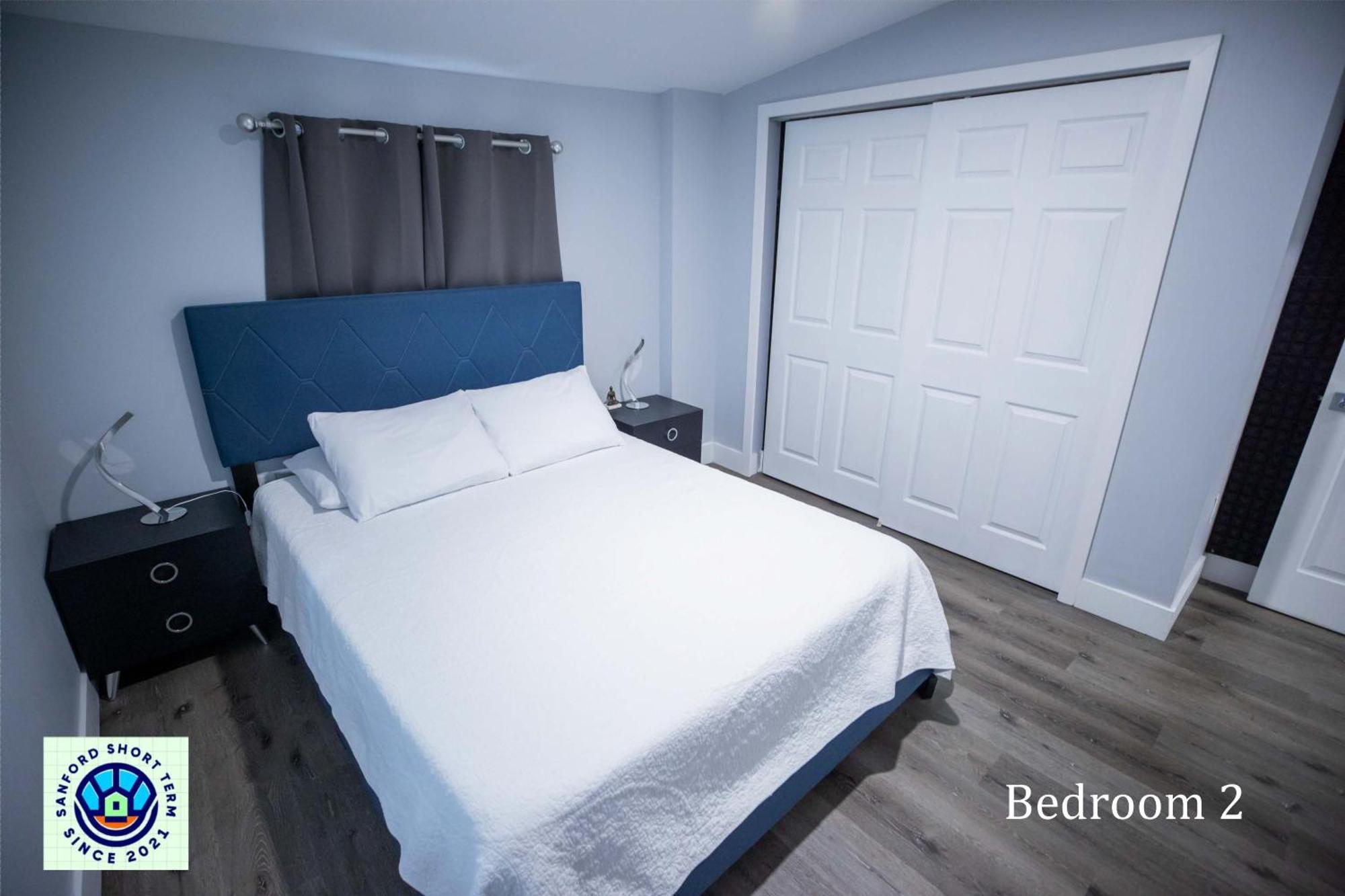 The Contemporary Apartment Sanford Bagian luar foto